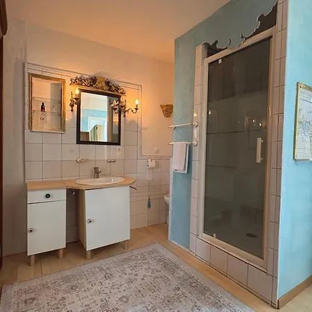 Prázdninový dům Grande Maison 6 Chambres Proche Centre Ville Et Activites Condé-sur-Noireau